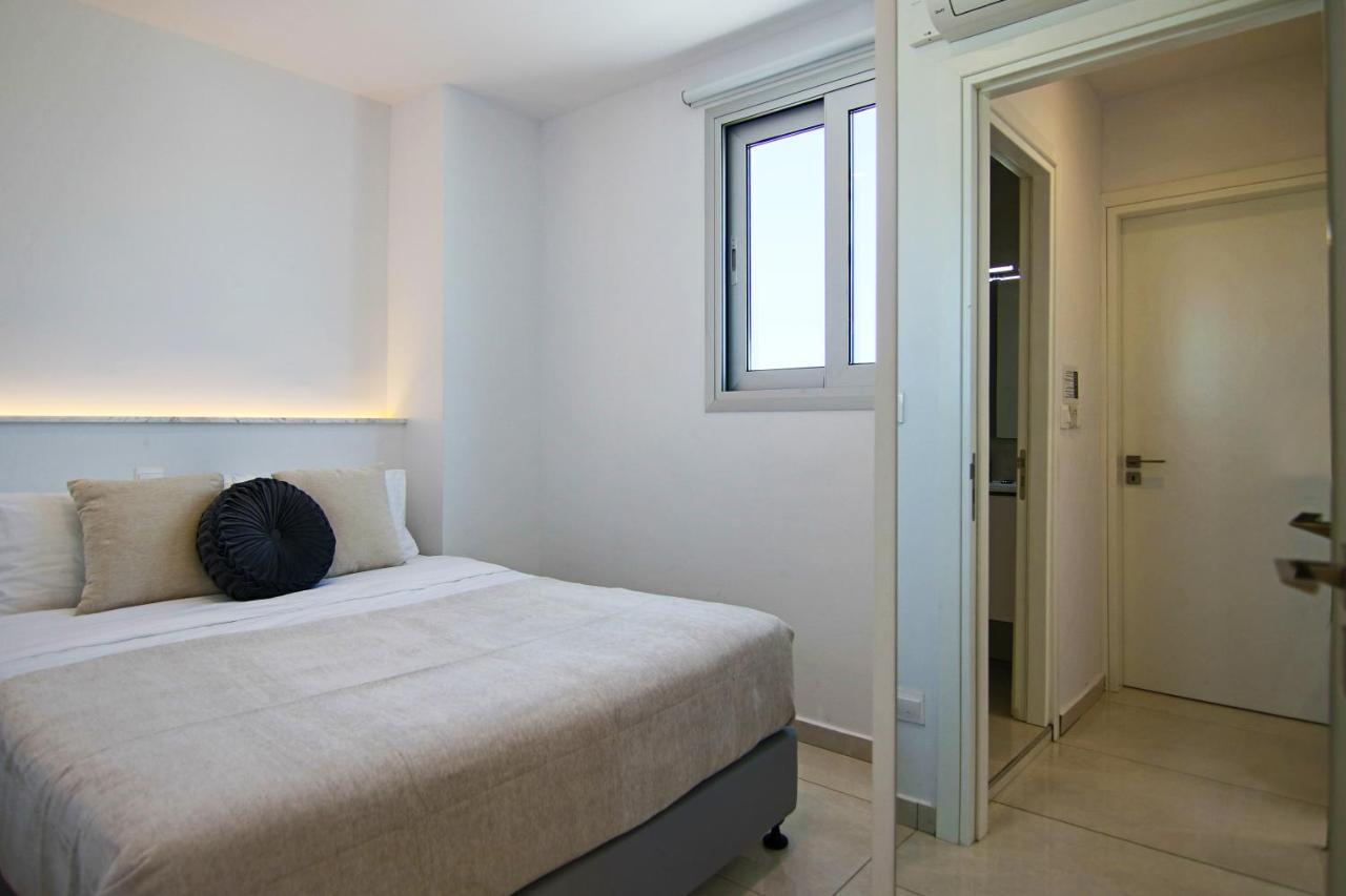 Phaedrus Living - Seaside Executive Flat Harbour 203 Apartamento Pafos Exterior foto