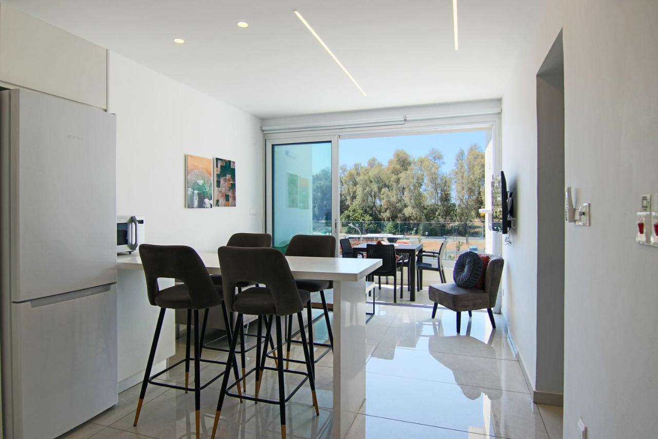 Phaedrus Living - Seaside Executive Flat Harbour 203 Apartamento Pafos Exterior foto