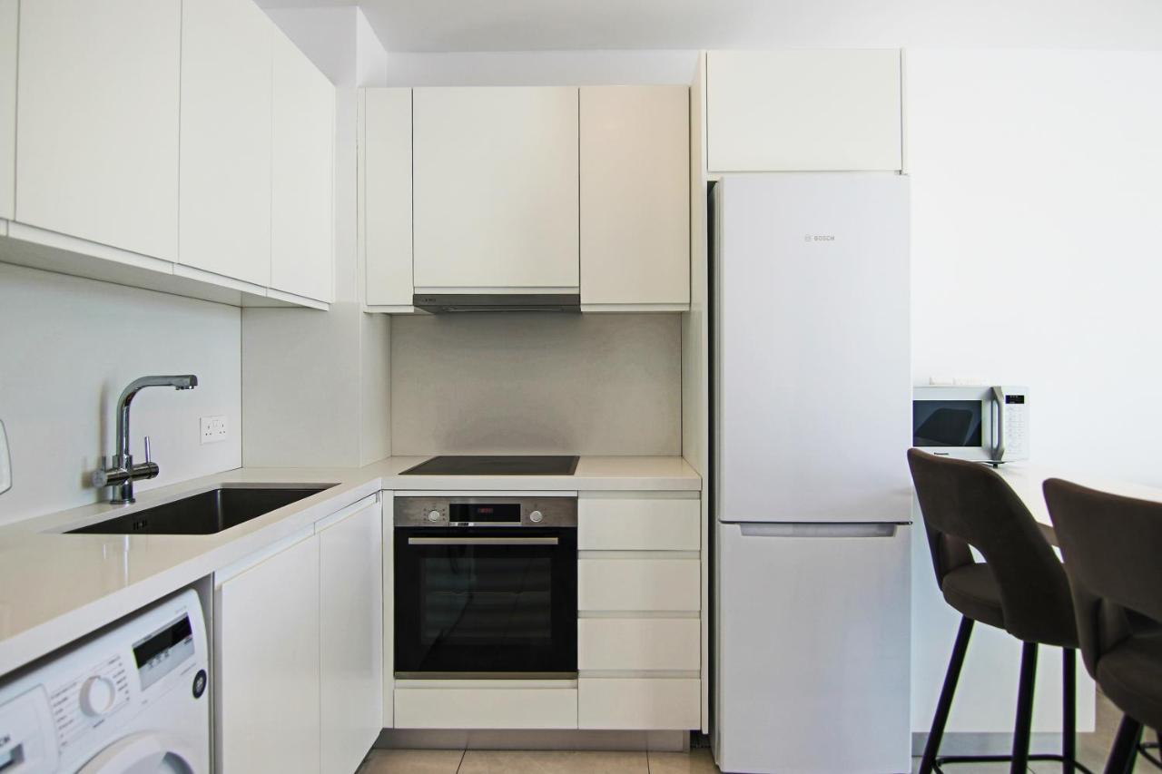 Phaedrus Living - Seaside Executive Flat Harbour 203 Apartamento Pafos Exterior foto