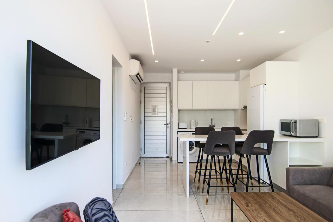 Phaedrus Living - Seaside Executive Flat Harbour 203 Apartamento Pafos Exterior foto