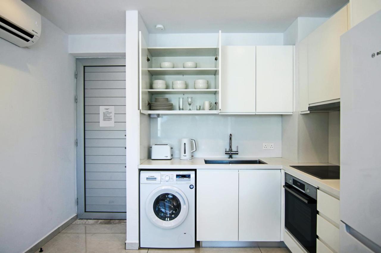 Phaedrus Living - Seaside Executive Flat Harbour 203 Apartamento Pafos Exterior foto