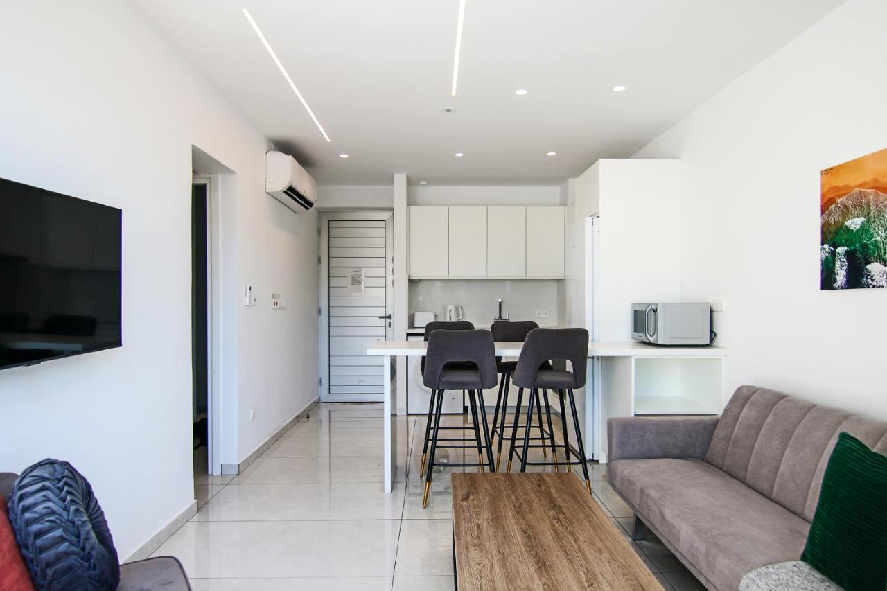 Phaedrus Living - Seaside Executive Flat Harbour 203 Apartamento Pafos Exterior foto